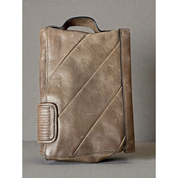 Vintage Juicy Couture Beige Leather Clutch Hand Purse 10\